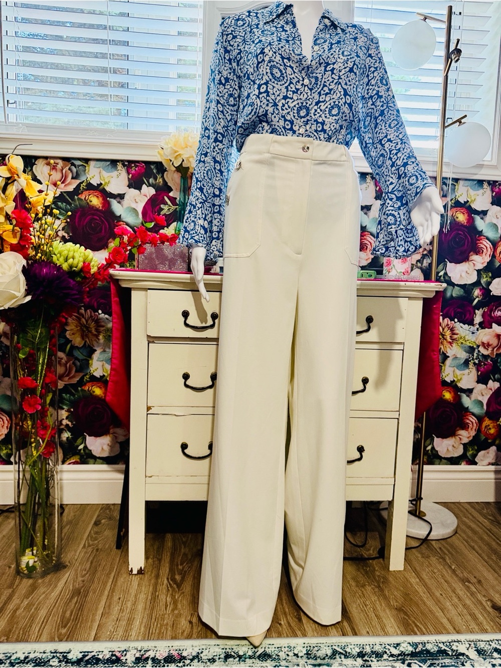 Tommy Hilfiger white high waisted wide-leg pants, with buttons on the side NWT